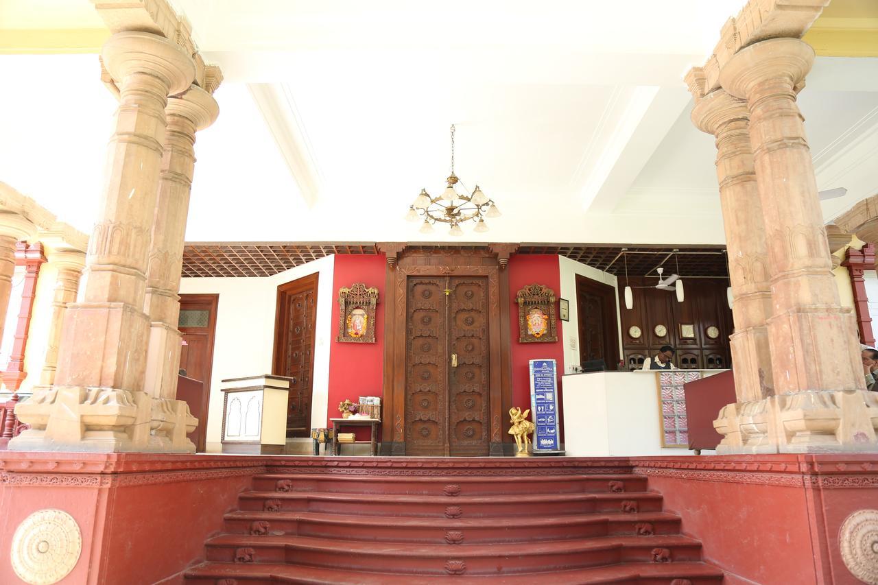 Hotel Siddhartha Palace Ahmedabad Exterior photo